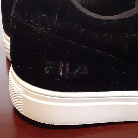 NWT Fila Velvet size 8 - Picture 4 of 5